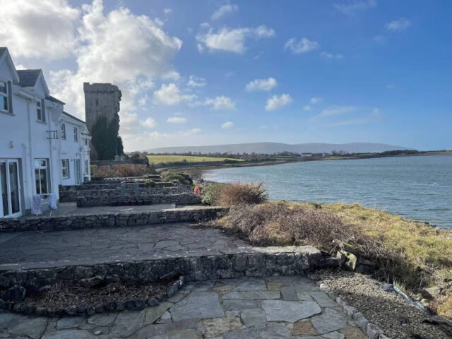 Cozy Waterside Retreat Ballyvaughan