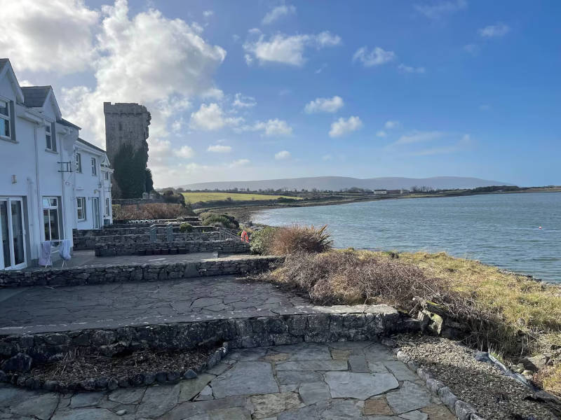 Cozy Waterside Retreat Ballyvaughan